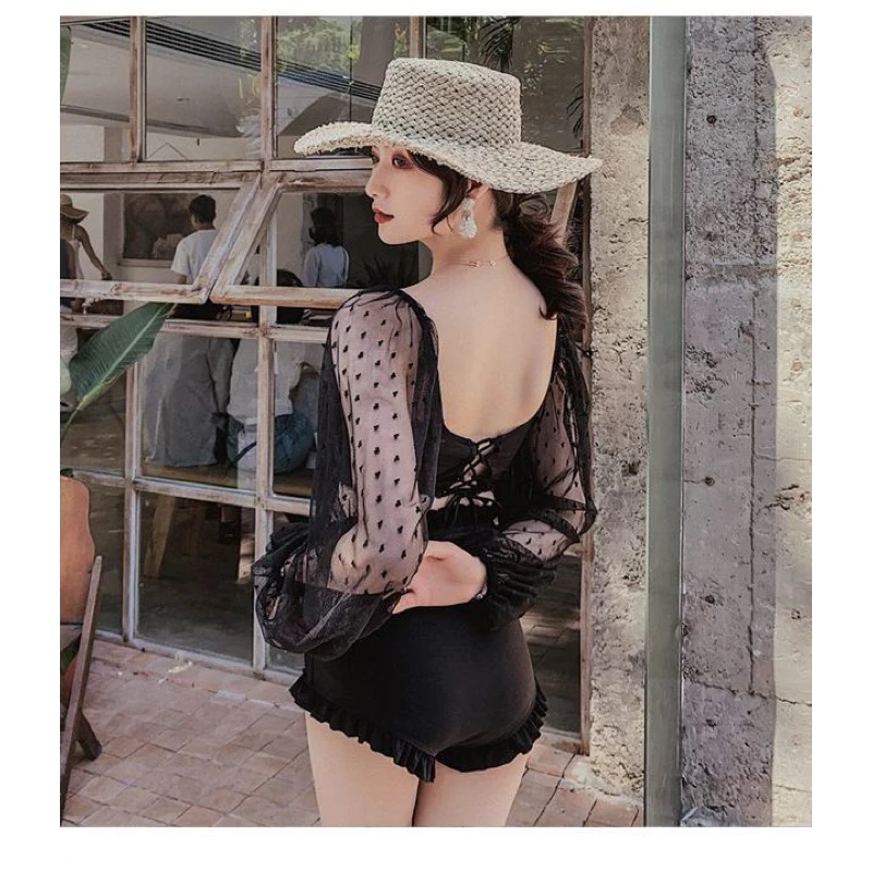 บิกินี่เซ็ต 2 ชิ้นแขนยาว กางเกงขาสั้น(มีขอบ)สีดำ Lady ผู้หญิง เสื้อผ้า-2